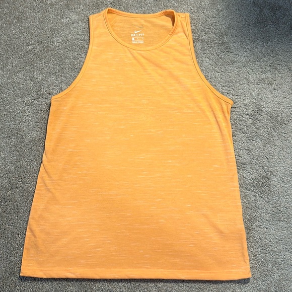 Nike tank top - Picture 1 of 3